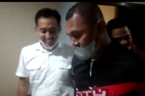 Buron Hampir 7 Tahun, Terdakwa KDRT Ditangkap di Kamar Hotel Jelang Tengah Malam - JPNN.COM