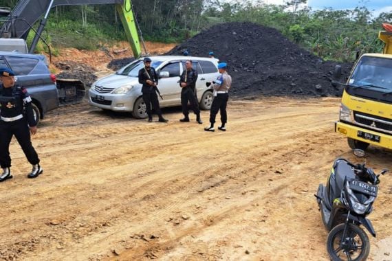 Polisi Gerebek Tambang Batu Bara Ilegal Tak Jauh dari Lokasi IKN, 3 Orang Ditangkap - JPNN.COM