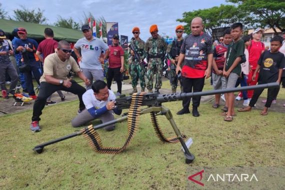 Pameran Alutsista TNI Disambut Antusias Warga Natuna - JPNN.COM