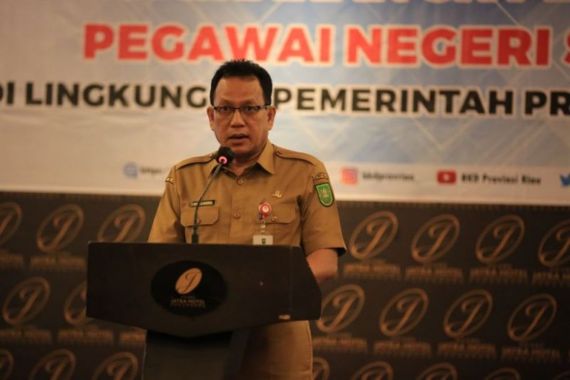 Ikhwan Ridwan Memastikan 332 PPPK Pemprov Riau Sudah Terima SK Pengangkatan - JPNN.COM