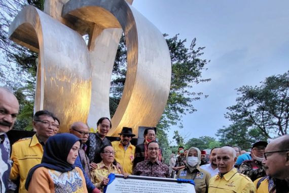 Anies Merelokasi Monumen 66, Fahira: Terima Kasih Tetap Mengabadikan Perjuangan Generasi Terdahulu - JPNN.COM