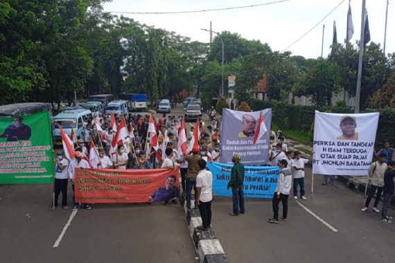 Gampar Minta KPK Tidak Takut Menghajar Haji Isam - JPNN.COM