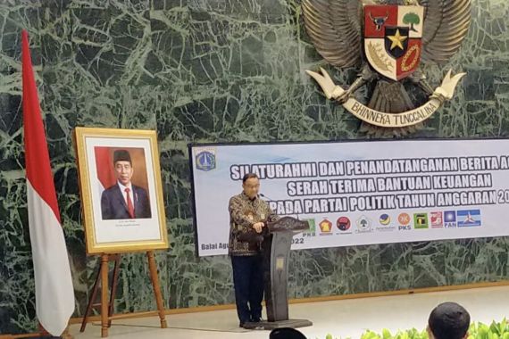 Masa Jabatan segera Berakhir, Anies Menyerahkan Dana Hibah untuk Parpol Rp 27,25 M - JPNN.COM