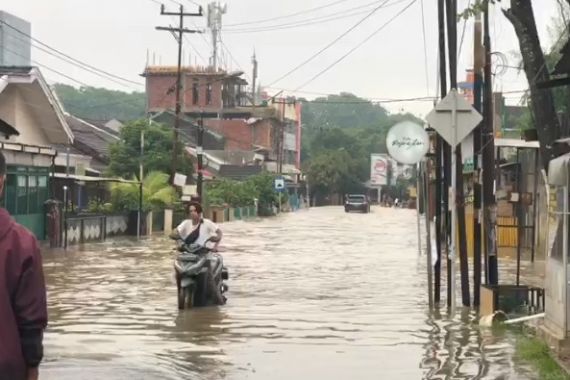 Berbagai Wilayah di Palembang Dilanda Banjir, Ada Fenomena Tak Biasa, Ternyata - JPNN.COM
