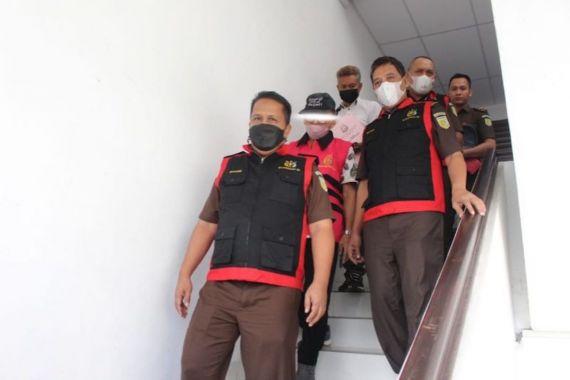 Kejati Sulut Tahan Eks Dirut PDAM Manado Atas Kasus Korupsi - JPNN.COM