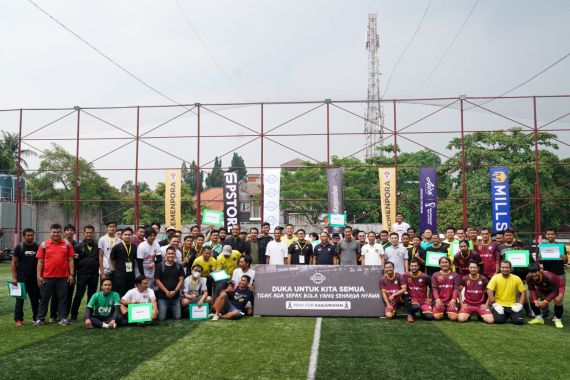 Buka Mini Soccer Media Cup 2022, Menpora Amali Sempatkan Pimpin Mengheningkan Cipta - JPNN.COM