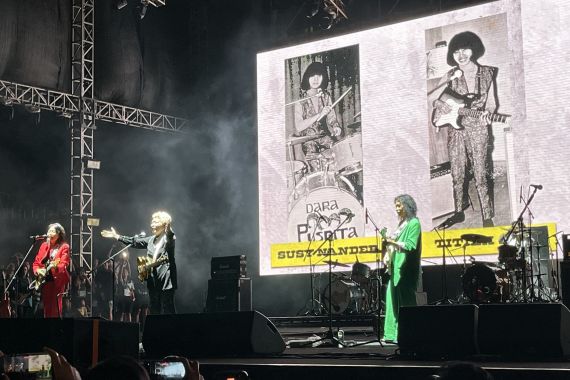 52 Tahun Berpisah, Dara Puspita Akhirnya Reuni di Synchronize Fest 2022 - JPNN.COM