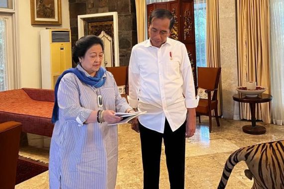 Jokowi Mesti Berterima Kasih kepada Megawati, Mustahil Dukung Capres Bukan dari PDIP - JPNN.COM