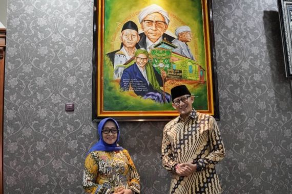 Sandiaga Bertemu Nyai Munjidah Wahab, Bahas Hal Penting, Ada Apa? - JPNN.COM