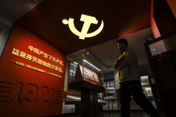 Partai Komunis China Penjarakan 410.000 Pejabat dan Birokrat - JPNN.COM