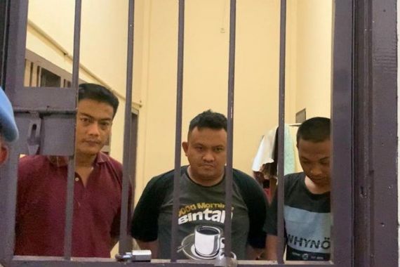 Rampas Motor Warga, 3 Oknum Polisi di Medan Ini Terancam Dipecat - JPNN.COM