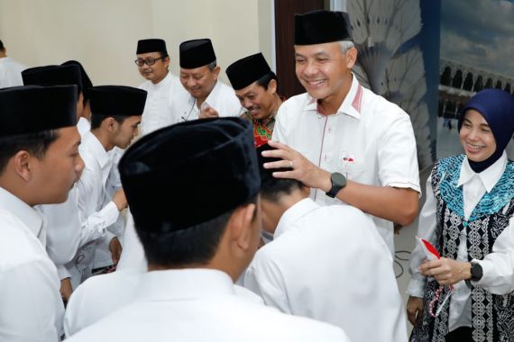 Semangati Peserta Kafilah MTQ Nasional 2022 dari Jateng, Ganjar Bilang Begini - JPNN.COM