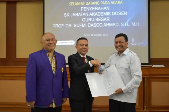 Sufmi Dasco Ahmad Resmi Menyandang Gelar Profesor - JPNN.COM