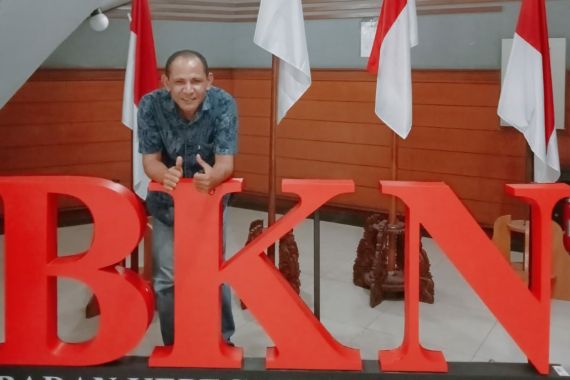 Tolak Outsourcing, Pimpinan Honorer K2 Tenaga Teknis Administrasi Ajak Demo, Setujukah? - JPNN.COM