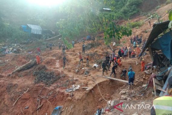 Polisi Bongkar Sindikat Narkoba yang Mengendalikan Tambang Emas Ilegal di Kotabaru - JPNN.COM