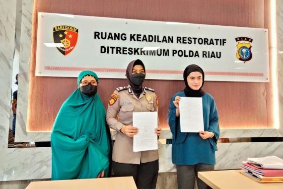 Proses Hukum terhadap Oknum Polwan di Riau Dihentikan, Ini Penjelasan Kombes Asep - JPNN.COM
