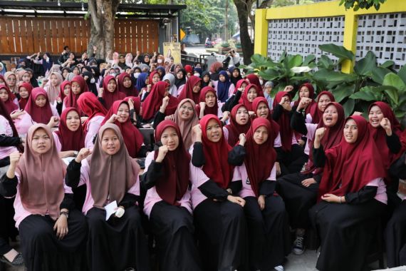 Srikandi Ganjar Sumsel Ajak Perempuan Memajukan Pendidikan Indonesia - JPNN.COM