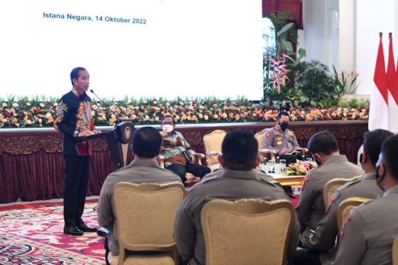 Polri Diguncang Isu Konsorsium Tambang, Jokowi Diminta Tuntaskan Perang Bintang - JPNN.COM