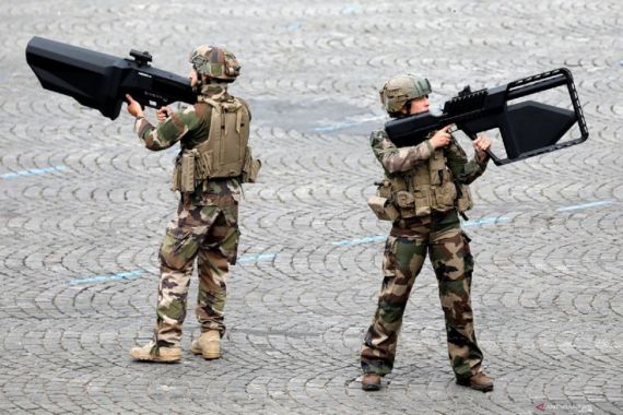 Prancis Latih Tentara Ukraina Gunakan Sistem Pertahanan Crotale, Rusia Bakal Kewalahan - JPNN.COM