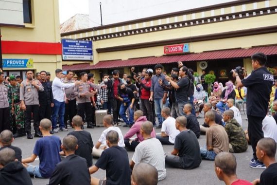 77 Remaja Ini Ditangkap Polisi saat Pesta Miras, Begini Akhirnya - JPNN.COM