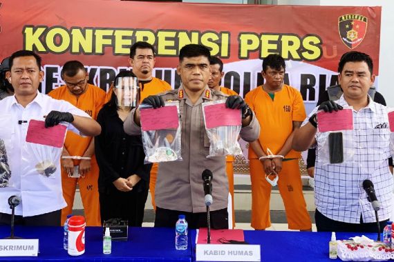 Kritik Kebijakan Pemkot, Miftahul Dikeroyok Simpatisan Pj Wali Kota Pekanbaru - JPNN.COM