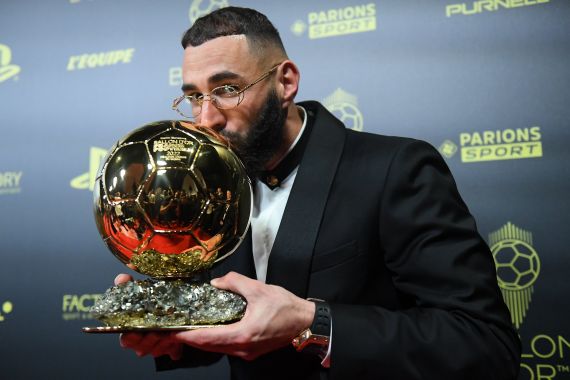 Sah! Karim Benzema Rebut Ballon d'Or 2022 - JPNN.COM