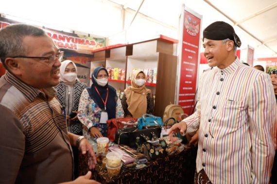 Buka Semarang Expo 2022, Ganjar Berharap Geliat UMKM Meningkat Lewat Cara Ini - JPNN.COM