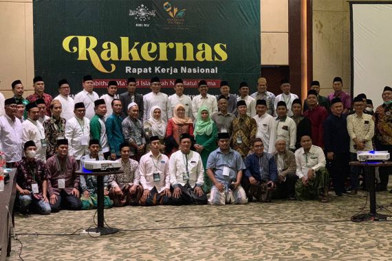 Inilah 10 Santri Finalis Musabaqah Qawaid Fiqhiyyah RMI PBNU - JPNN.COM