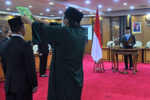 Setjen DPR Lantik Susriyanto sebagai Pejabat Fungsional Auditor Ahli Muda - JPNN.COM