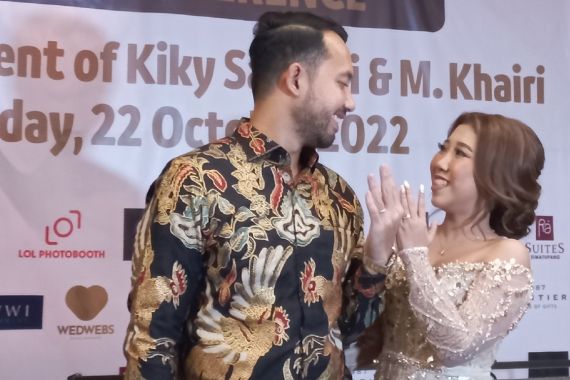 Akhirnya Dilamar Kekasih, Kiky Saputri: Terima Kasih Sayang, Jangan Cepat Sadar - JPNN.COM