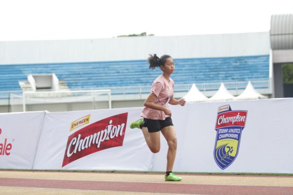 Champion SAC Indonesia 2022: Wakil SMPN 4 Wonosari Mendominasi Penyisihan Lari 800 Meter - JPNN.COM