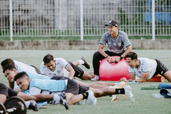 Kompetisi Ditunda, Bali United Tetap Gelar Latihan Bersama - JPNN.COM