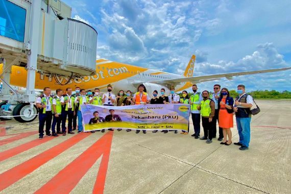 Bandara SSK II Membuka Kembali Penerbangan Rute Pekanbaru - Singapura - JPNN.COM