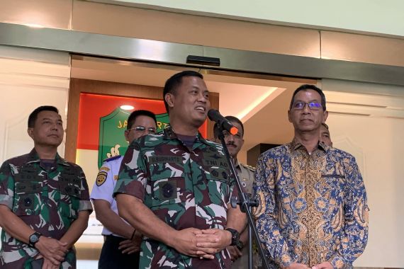 Bertemu Pangdam Jaya, Heru Budi Buka Kemungkinan Melibatkan TNI untuk Pembebasan Lahan Normalisasi - JPNN.COM