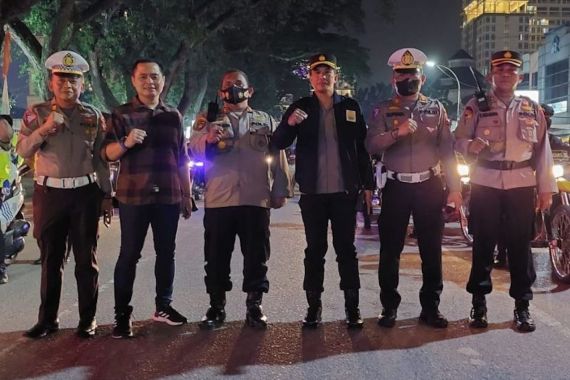 Berantas Premanisme dan Geng Motor, Polisi Gelar Patroli Skala Besar di Medan - JPNN.COM