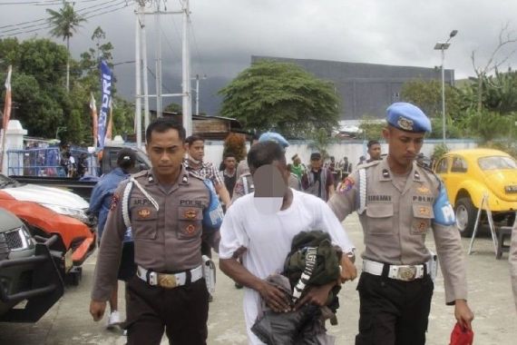 Polres Jayapura Tangkap Perwira Polisi Gadungan di Pembukaan KMAN - JPNN.COM