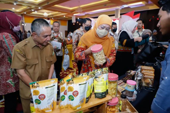 Misi Dagang Jatim-Aceh, Khofifah: Delapan Jam Catatkan Nilai Transaksi Rp 197 Miliar - JPNN.COM