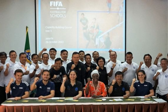 FIFA Football for Schools Hadir di Indonesia, Tonggak Lahirnya Pemain Bintang Sepak Bola - JPNN.COM