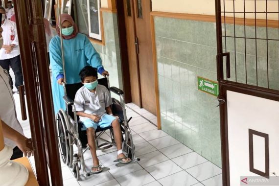 Mukjizat, Kondisi Bocah Korban Tragedi Kanjuruhan Membaik Setelah Dirawat 24 Hari - JPNN.COM