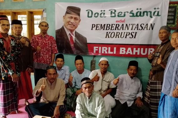 Guru Ngaji Doakan Firli agar Sukses Bebaskan Indonesia dari Korupsi - JPNN.COM
