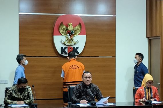 Kepala BPN Riau Ditetapkan KPK Sebagai Tersangka, Transaksi Pakai Dolar Singapura - JPNN.COM