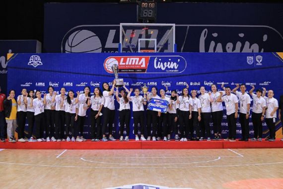 Tim Basket Putri UEU Raih Gelar Juara Liga Mahasiswa 2022 - JPNN.COM