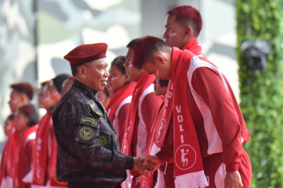 Menpora Amali Ucapkan Selamat kepada Wisudawan Sarjana STIN di Bogor - JPNN.COM