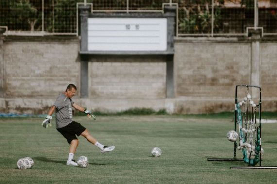 Bali United Datangkan Alat Bantu Latihan Kiper dari Inggris, Pertama Kali Digunakan di Indonesia - JPNN.COM