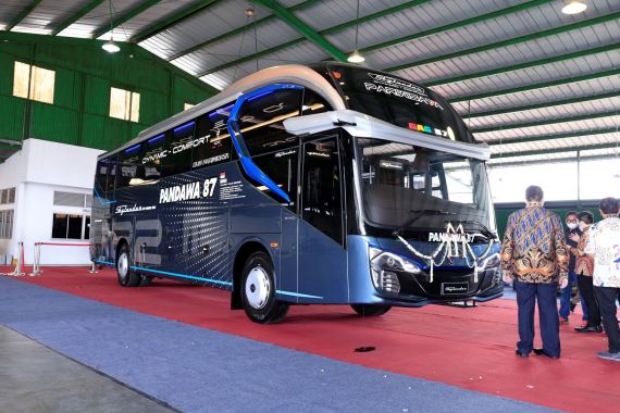 Pakai Sasis Hino RM 280, PO Pandawa Rilis Puluhan Bus Baru, Tampilannya Keren - JPNN.COM