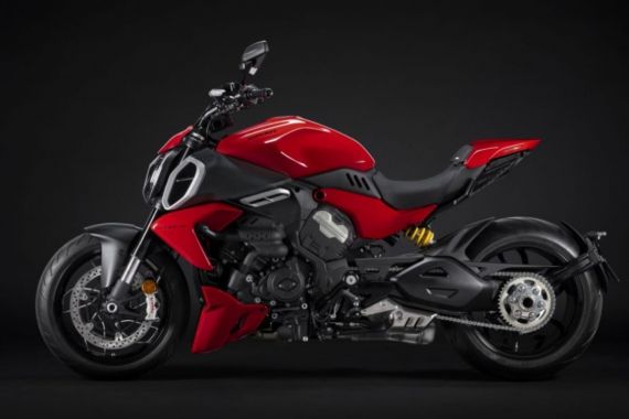 Cruiser Pertama Ducati Bermesin V4 Siap Mengaspal - JPNN.COM