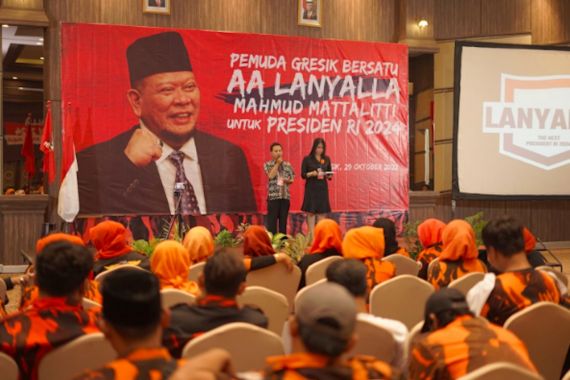 Ratusan Pemuda Gresik Deklarasikan LaNyalla Jadi Capres 2024 - JPNN.COM