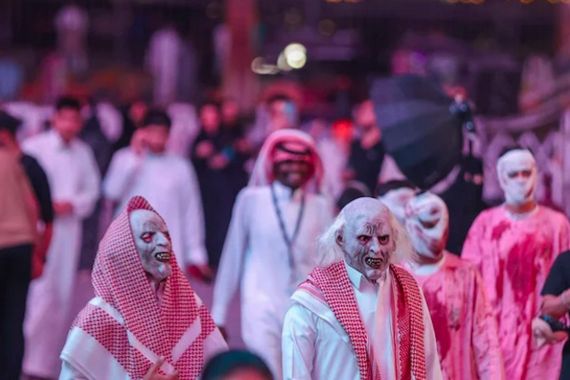 Kesampingkan Haram atau Halal, Warga Arab Saudi Rayakan Halloween - JPNN.COM