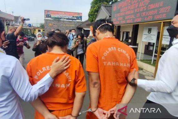 Pasutri Penyiksa ART di Cimahi Sudah Ditangkap, Lihat Tangannya - JPNN.COM