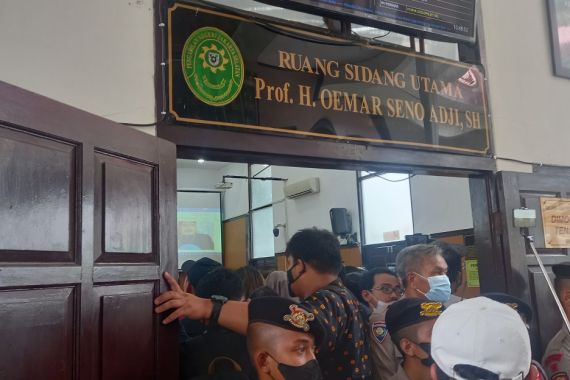 Sidang Ferdy Sambo Tak Bisa Didengar, PN Jaksel Minta Maaf - JPNN.COM